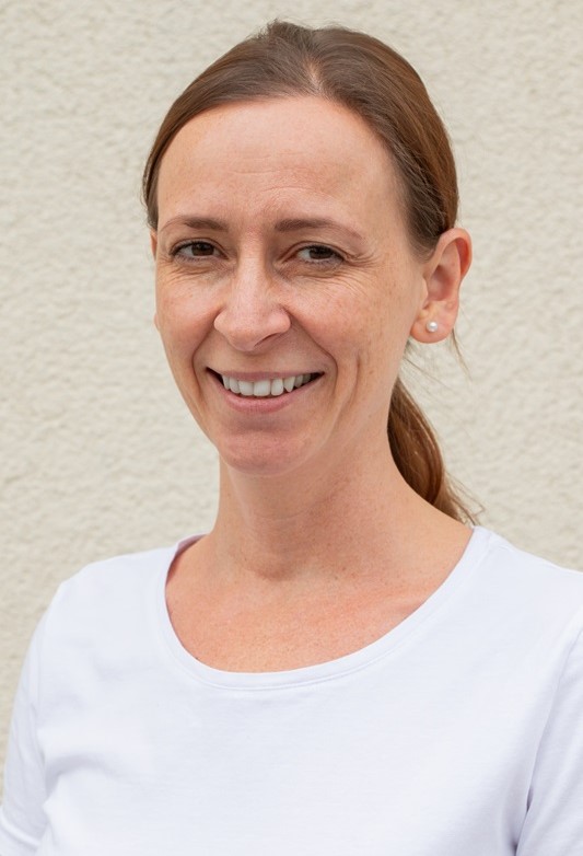 Sandra Schwab